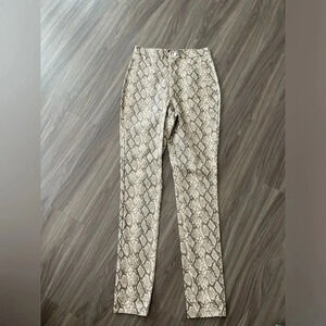 Pretty little thing women’s snake print 100% polyester pants size 4